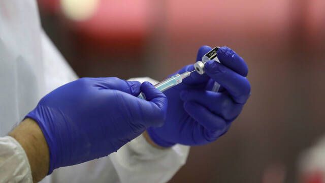 Ya es oficial: Merck y Moderna crean la primera vacuna contra el melanoma de la historia y revolucionan la industria m�dica