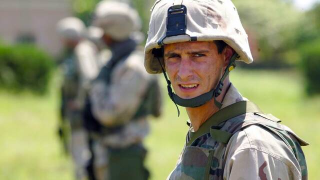 Hoy en HBO Max, la miniserie b�lica que cuenta la guerra en Irak de 2003: 7 episodios de una obra maestra irrepetible