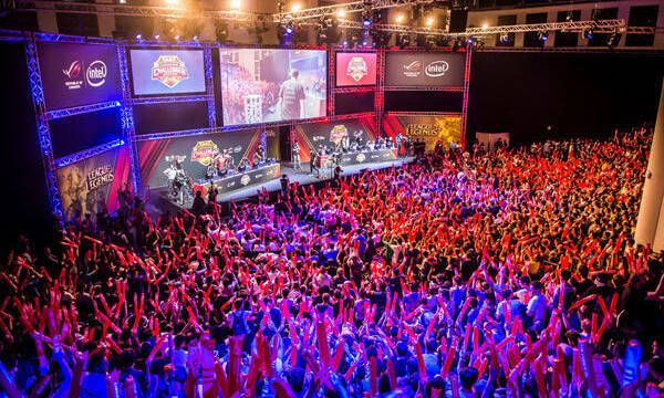Las Superliga Orange de League of Legends y Clash Royale comenzarn en Barcelona Games World