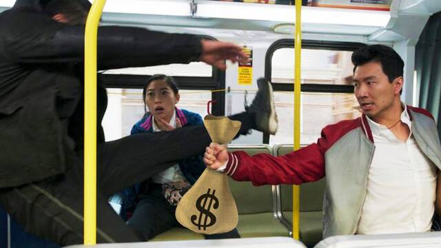 Shang-Chi deslumbra en su fin de semana de estreno con más de 71,4 millones de dólares