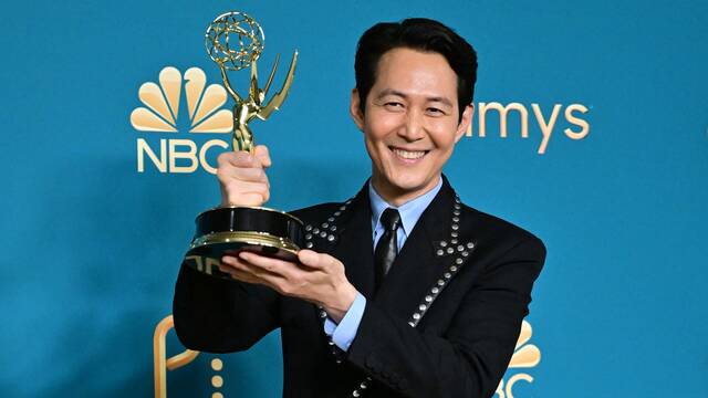 Lee Jung-jae hace historia al ganar un Emmy por 'El juego del calamar'