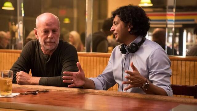 M. Night Shyamalan vuelve a su pelcula soada: Lleva 10 aos en desarrollo y la iba a protagonizar Bruce Willis