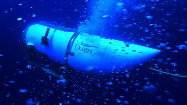 Publican las primeras imgenes de los restos del submarino Oceangate en el fondo marino junto al Titanic