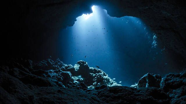 Descubren un ocano en el interior de la Tierra y alberga ms agua que todos los mares juntos aunque tiene una pega