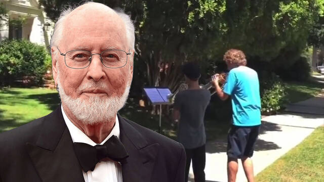 John Williams sorprende a dos jvenes msicos que se pusieron a tocar el tema principal de Star Wars delante de su casa