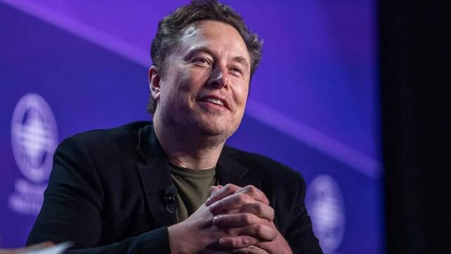 Elon Musk rompe todos los esquemas y confirma que SpaceX compra 'espectro mvil' por ms de 14.500 millones