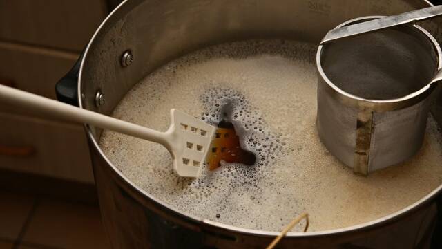 Cient�ficos crean una cerveza sin alcohol que imita los efectos de la borrachera sin resaca sin afectar a la salud: 'Desinhibe'