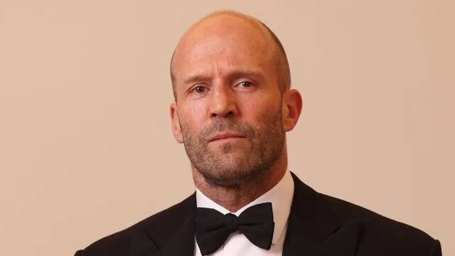 Jason Statham (58) se refugia en Espa�a en vacaciones: 'Siempre voy para pasarlas junto a mi padre'