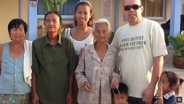 Un jubilado espa�ol se refugia en Tailandia: 'Con una casa en Espa�a pagas impuestos, comunidad y luz aunque no est�s'