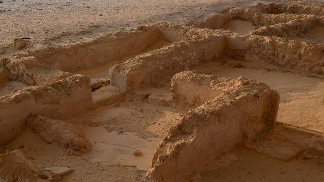 Arque�logos descubren una cruz de 1.400 a�os que demuestra la convivencia pac�fica entre islam y cristianismo en esta regi�n