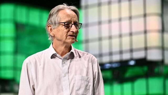 Geoffrey Hinton, pionero de la IA, cuenta cmo esquiv la propuesta de Elon Musk: 'Me invent una reunin y me escap'