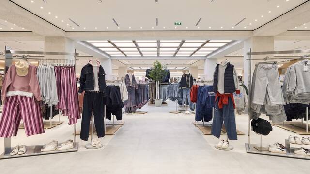 Inditex desaf�a a Primark: el gigante de Amancio Ortega prepara la llegada de su cadena 'low cost' a este pa�s europeo