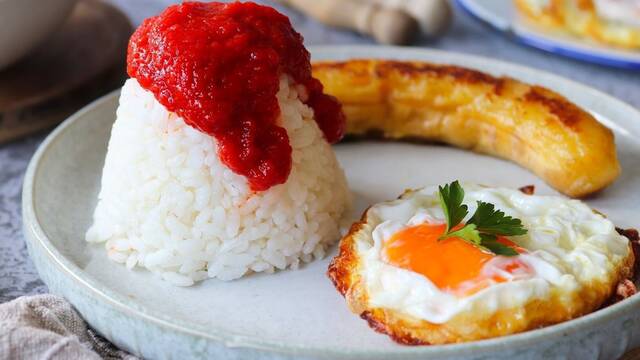 Cuba da una lecci�n a Espa�a: 'El verdadero arroz a la cubana no lleva pl�tano, sino alubias y pimiento'