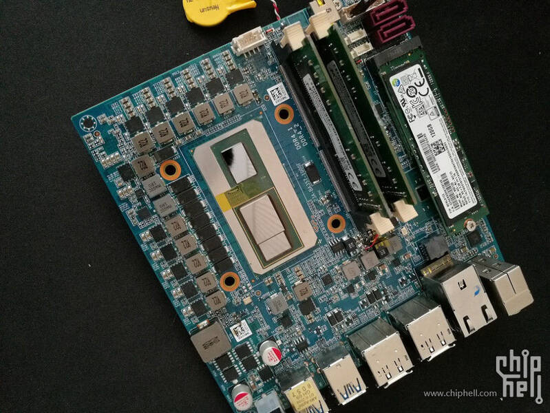 Imagen de la nueva NUC de Intel con su APU desarrollada junto AMD.