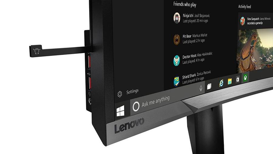 El soporte para los cascos o los puertos USB son algunos de sus extras más interesantes.