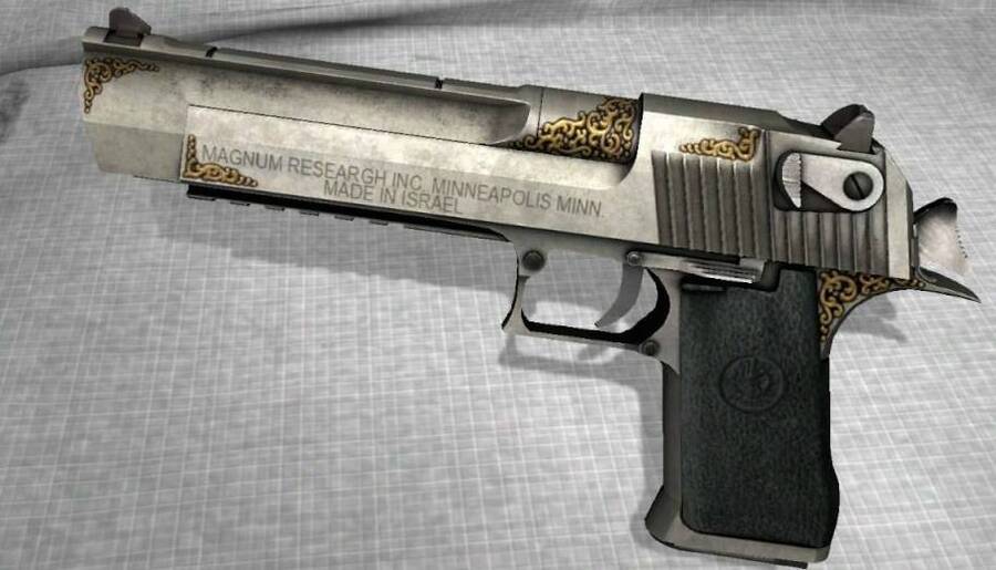 Desert Eagle Reliquia Familiar (Casi Nuevo) 1,4€