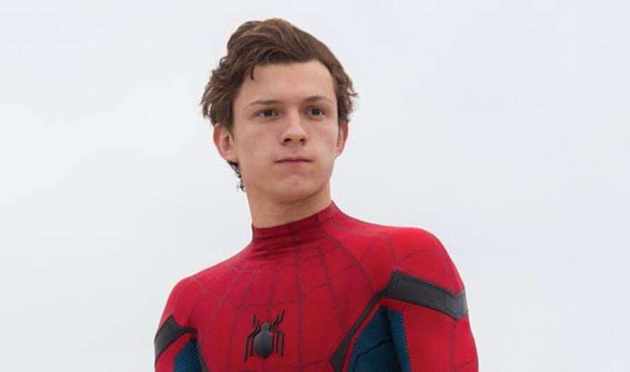 Al igual que a Peter Parker cuando le picó la araña, la vida de Tom Holland ha cambiado desde que es Spider-Man.