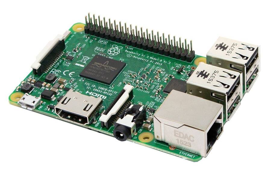 Raspberry Pi 3 Model B tiene mayor conectividad y un S.O. que ha demostrado ser estable y tener un gran rendimiento.
