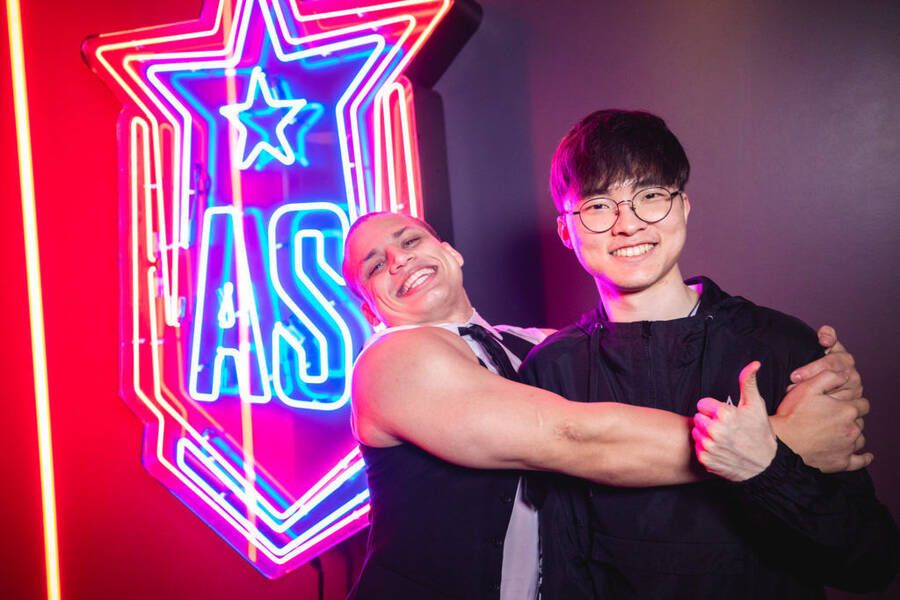 Foto de Tyler1 y Faker en el All-Star del 2018.