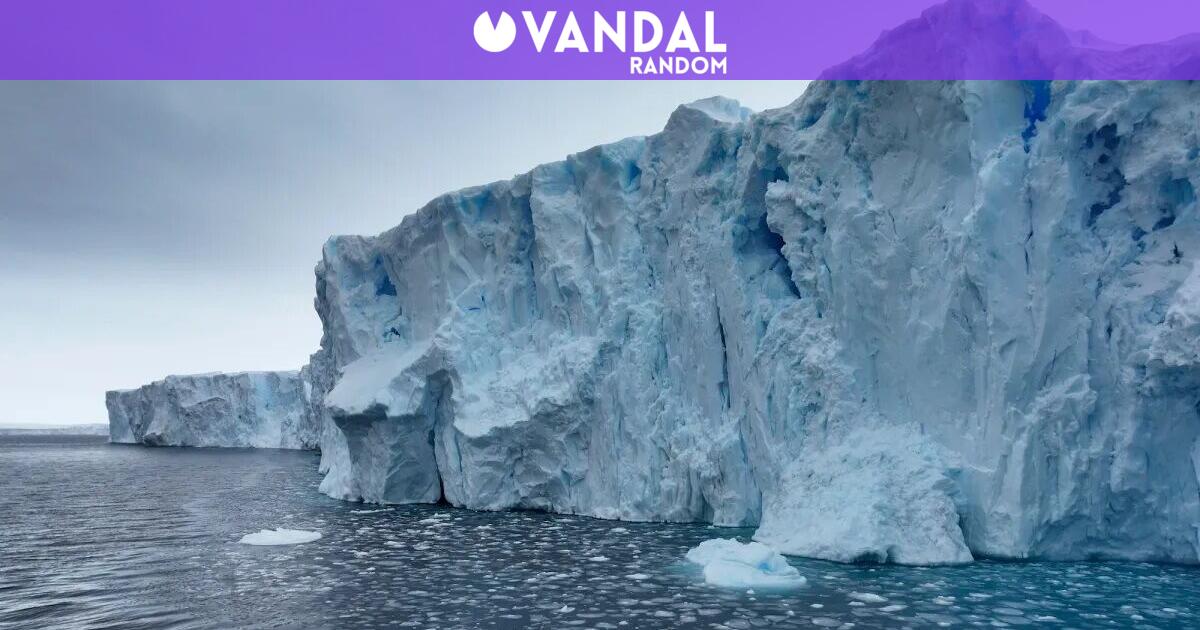 Un robot explora el deshielo en la plataforma de hielo para entender el cambio climático.