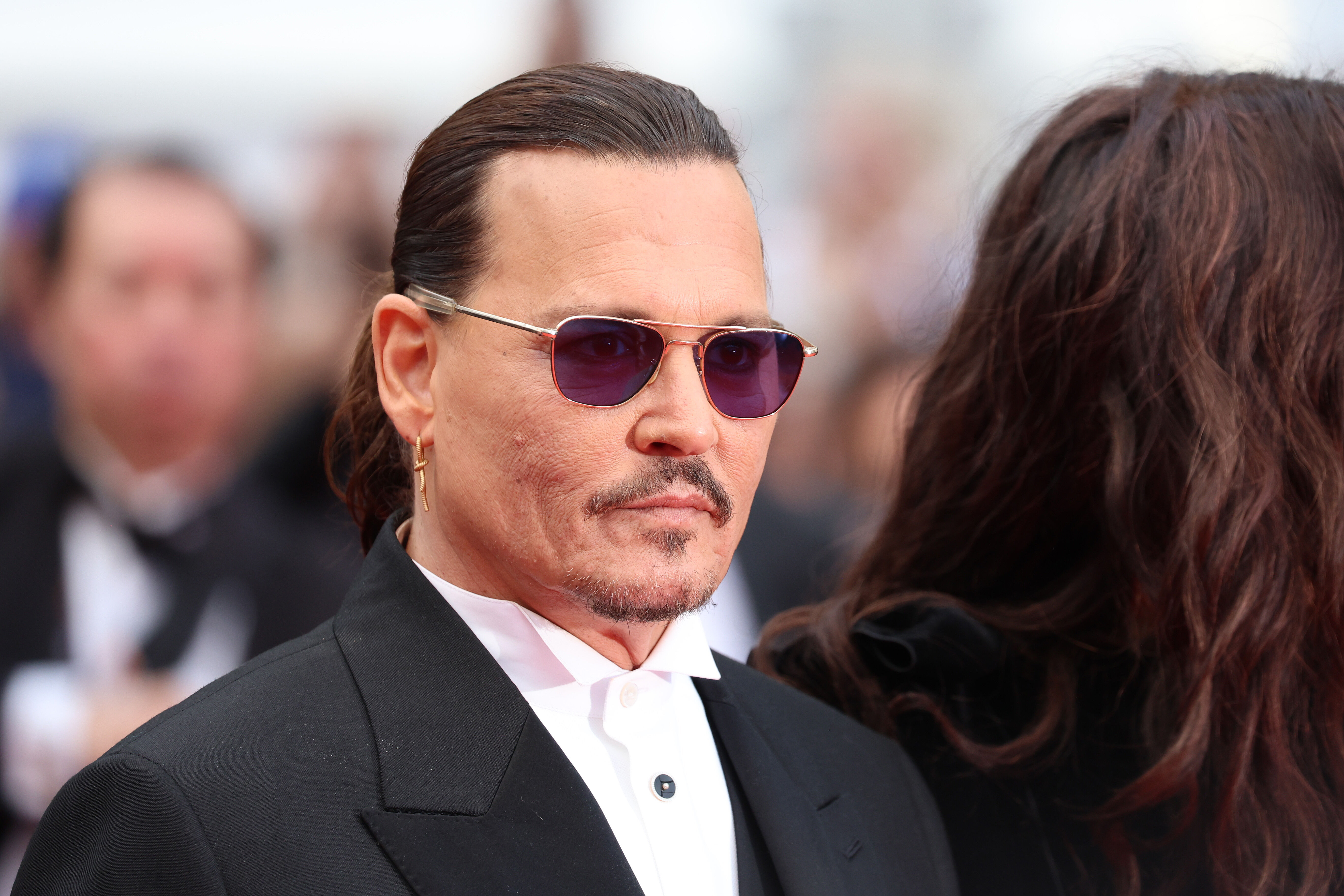 Salón de clases de repuesto dueño Johnny Depp arrasa en Cannes 2023: el actor regresa con su película 'Jeanne  du Barry' - Vandal Random